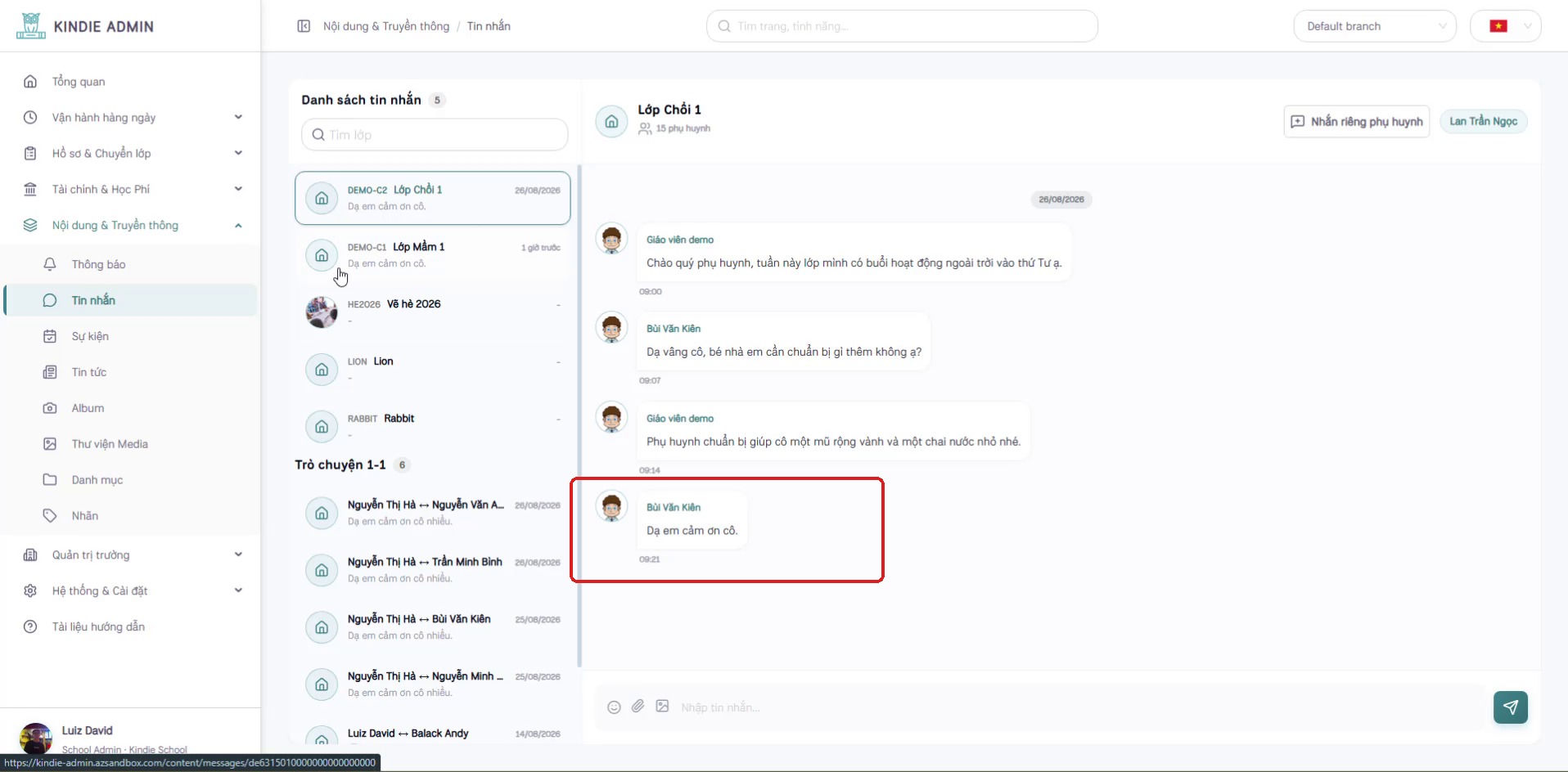 Tin nhắn trong chat nhóm lớp