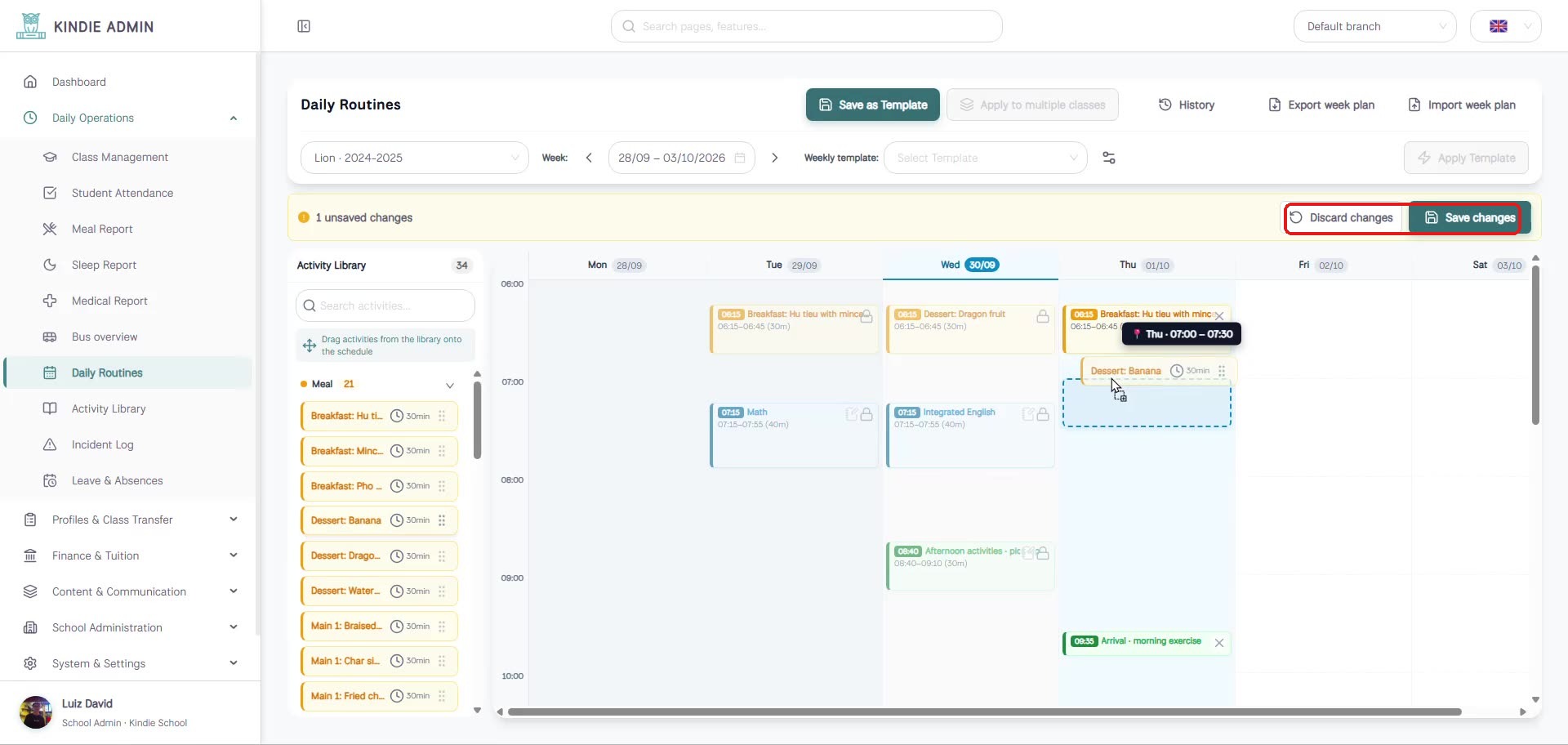 Dragging an activity onto the weekly schedule